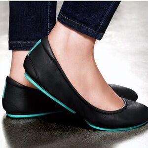 Black tieks